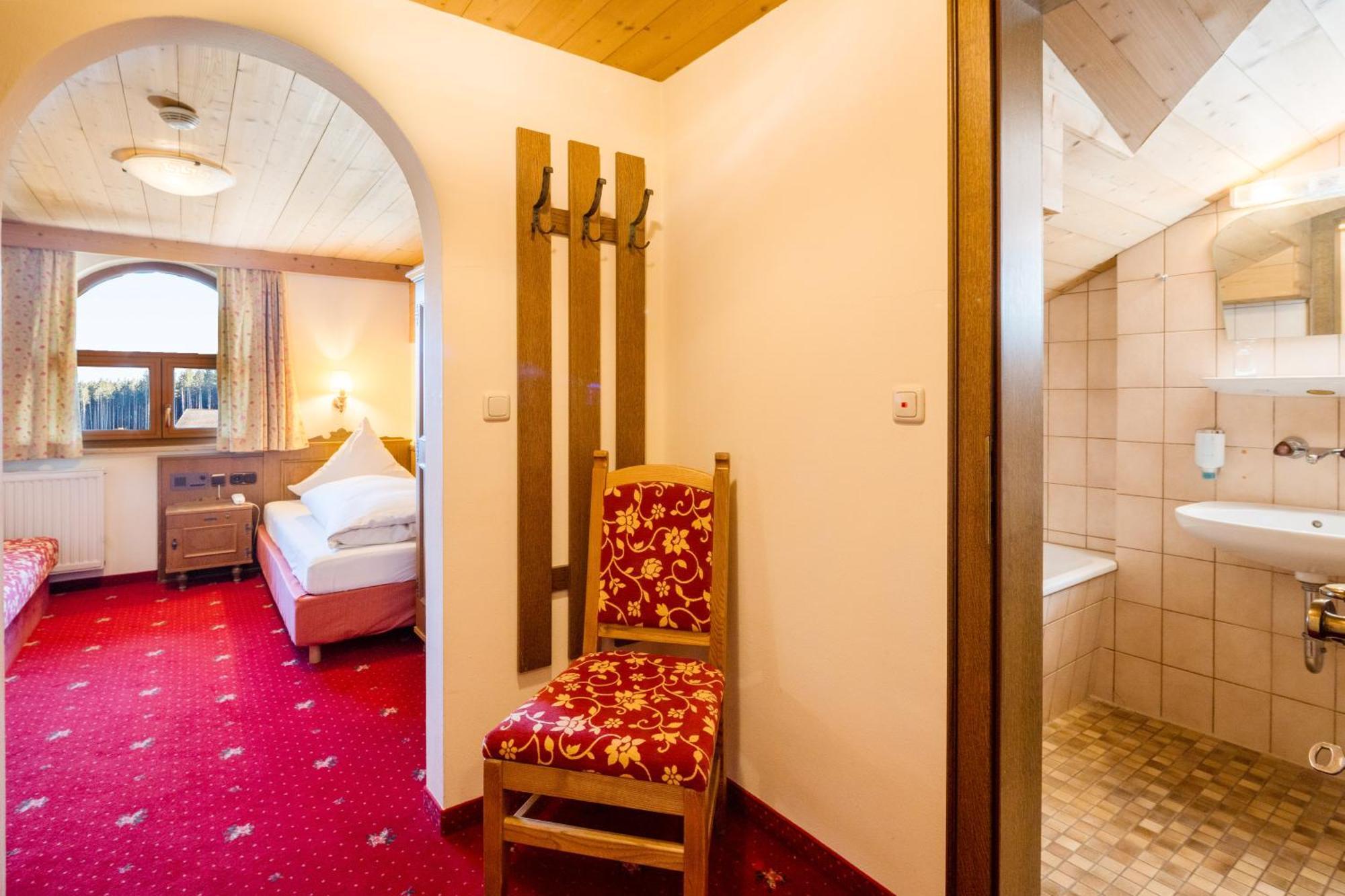 Hotel-Gasthof Huber Ebersberg Δωμάτιο φωτογραφία